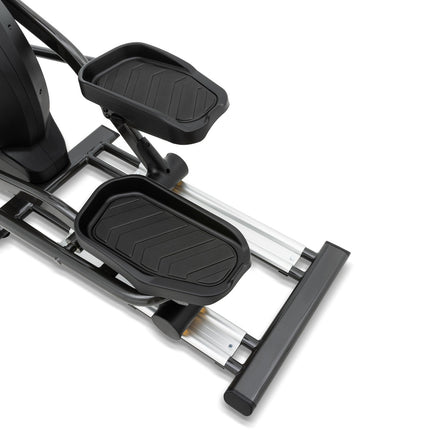 Spirit Fitness XE795 - pedals closeup